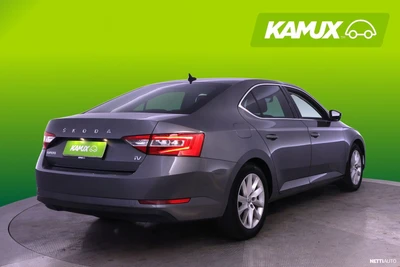 Skoda Superb 2023, kuva 4/10