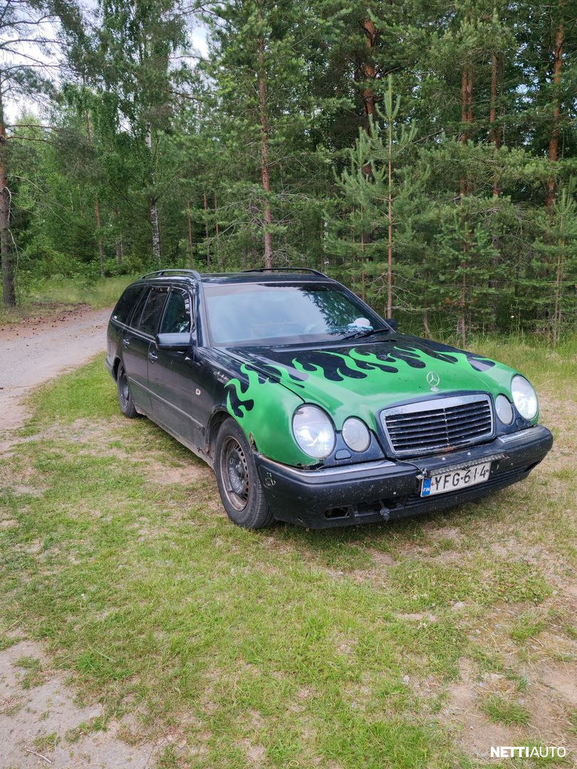 Mercedes-Benz E