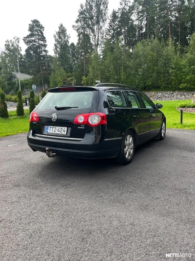 Volkswagen Passat 2010, photo 3/7