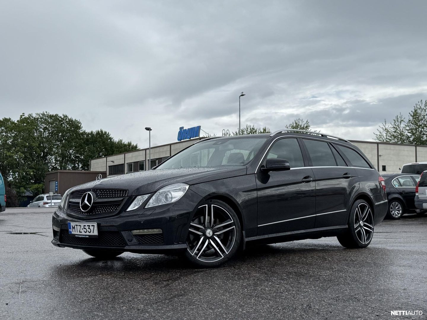 Mercedes-Benz E