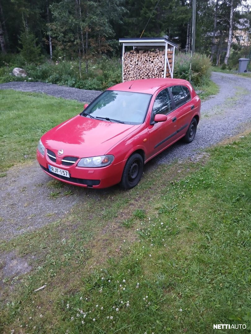 Nissan Almera