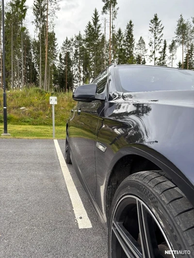 BMW 530 530xd 2011, kuva 5/14