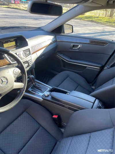 Mercedes-Benz E 2009, photo 6/11