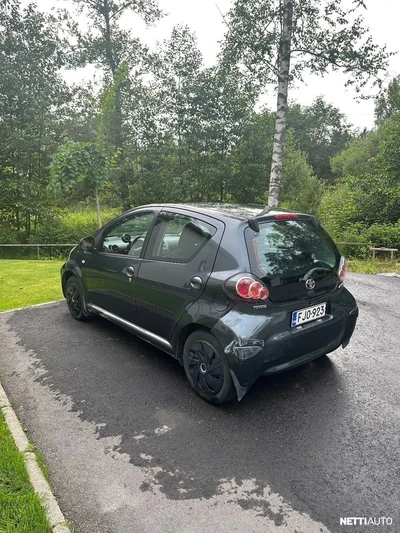 Toyota Aygo 1,0 VVT-i + 5ov 2010, photo 7/24