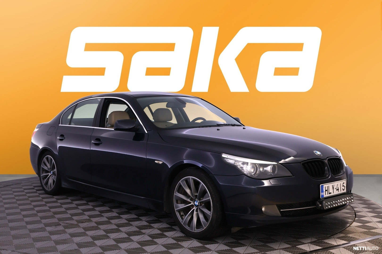 BMW 525