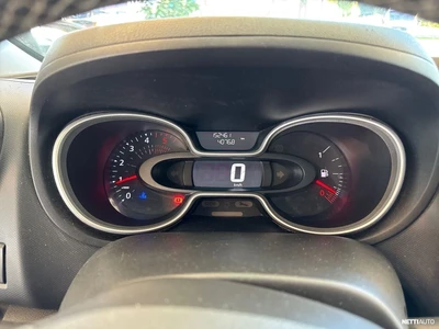 Renault Trafic 2022, photo 3/35