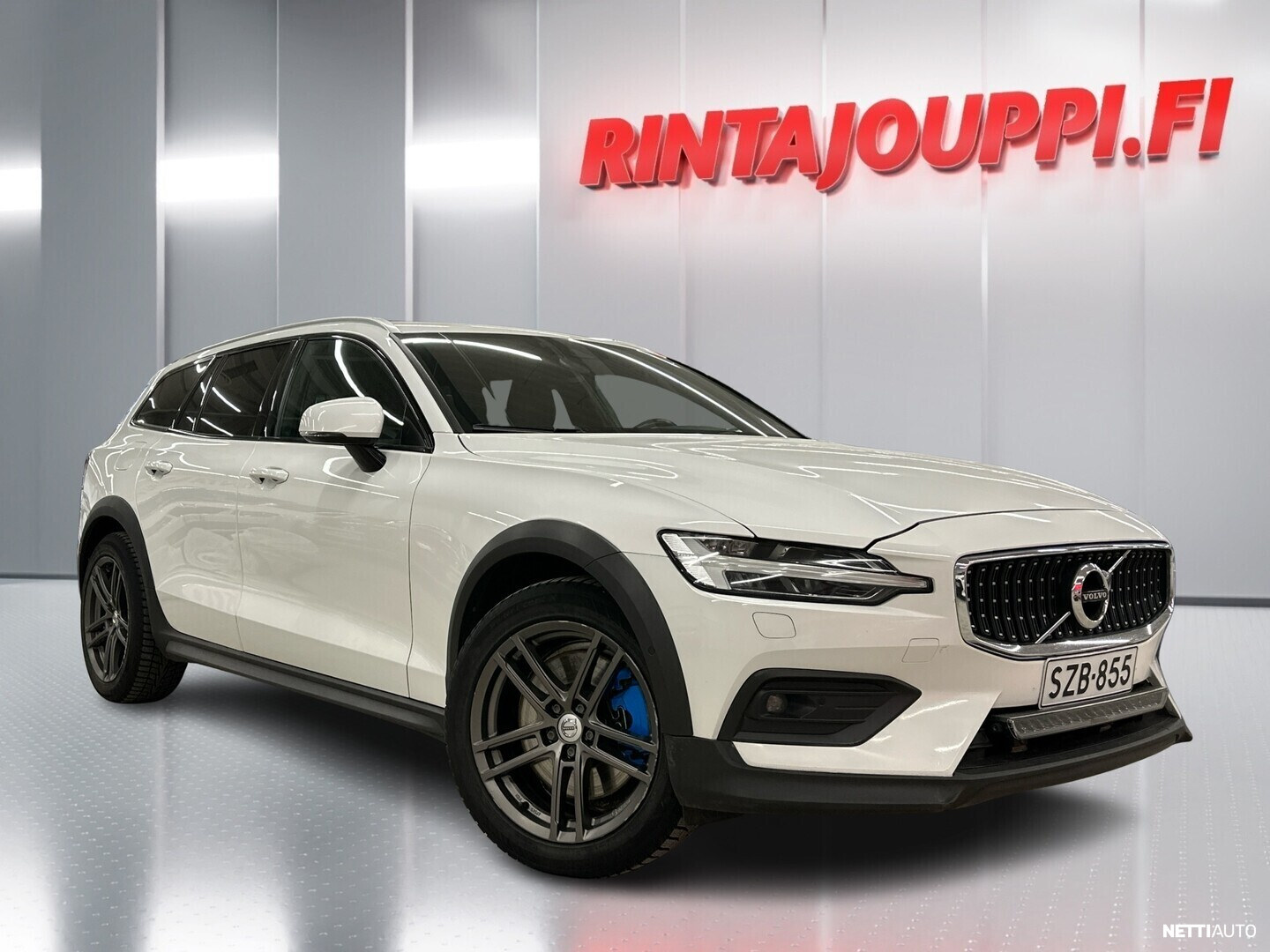 Volvo V60 Cross Country D4 AWD aut / ACC / Pilot / Koukku / Webasto