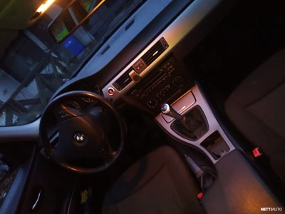 BMW 320 2005, photo 5/5