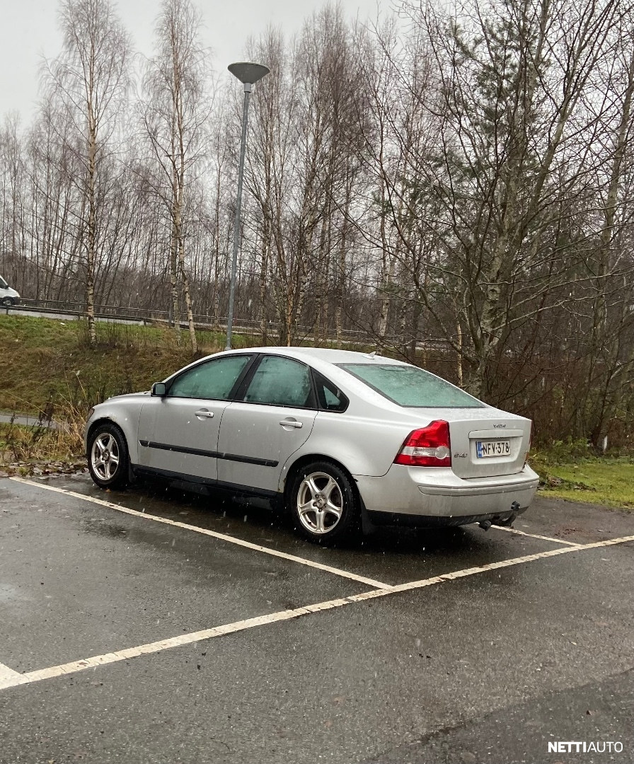 Volvo S40