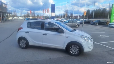Hyundai i20 2012, kuva 2/8