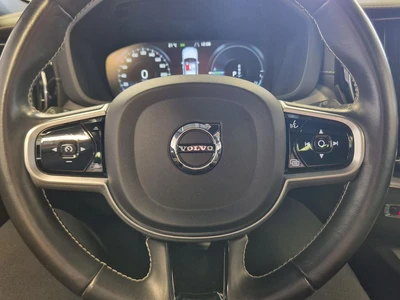 Volvo XC60 2021, photo 6/20