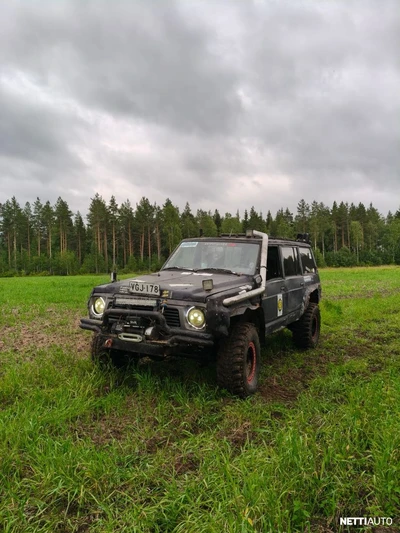 Nissan Patrol 1991, photo 2/4