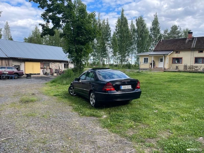 Mercedes-Benz C 200 2002, photo 2/8