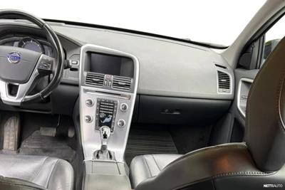 Volvo XC60 2017, photo 3/5