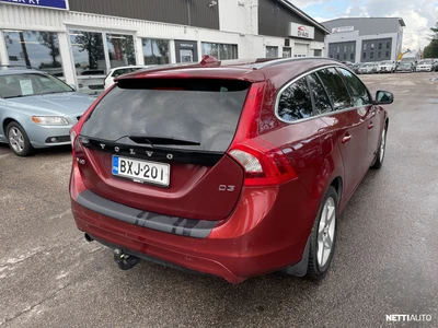 Volvo V60 2016, photo 3/10