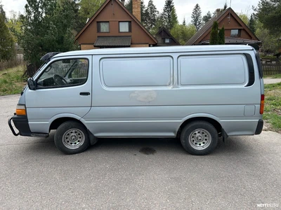 Toyota Hiace LH112L Van 2,4D 1990, photo 4/7