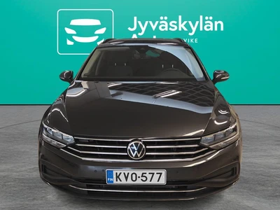 Volkswagen Passat 2023, photo 5/13