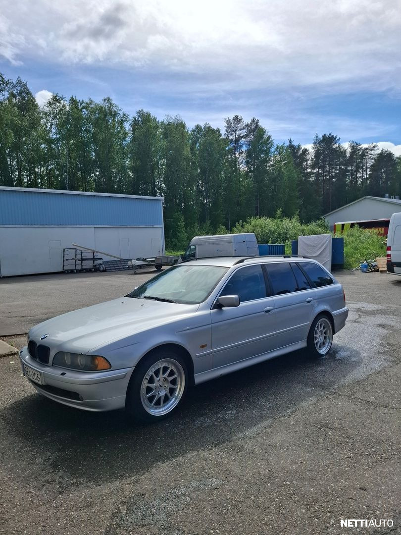 BMW 520