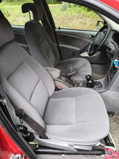 Saab 9-5 1999, kuva 6/7