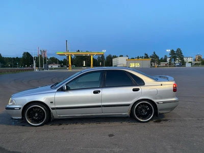 Volvo S40 1999, kuva 1/10