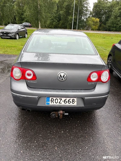 Volkswagen Passat 2005, photo 2/8