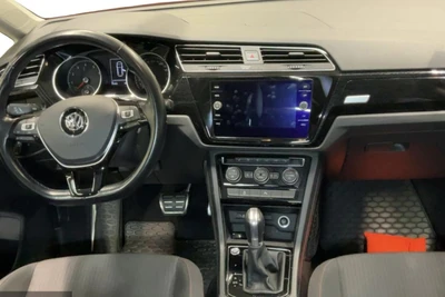 Volkswagen Touran 2018, kuva 3/6