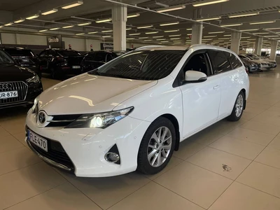 Toyota Auris 2013, kuva 1/12