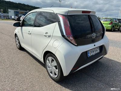 Toyota Aygo 1,0 VVT-i x-play 5ov 2017, kuva 3/6