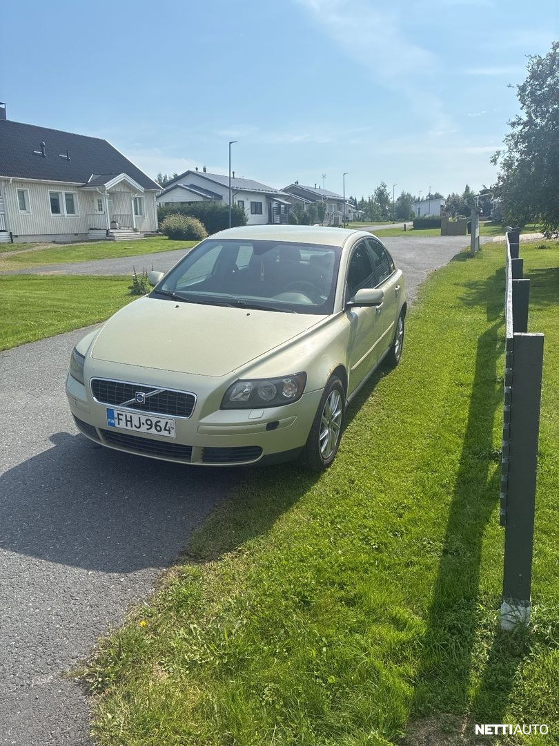 Volvo S40
