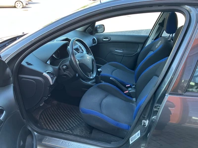 Peugeot 206+ Generation 75 5-ov 2012, photo 4/5
