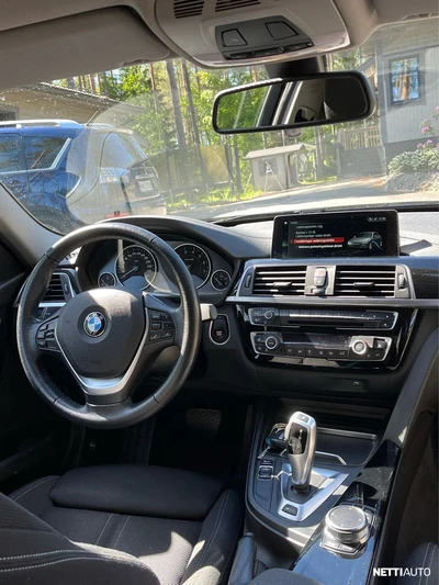 BMW 330 330e iPerformance 2.0 2017, photo 7/10