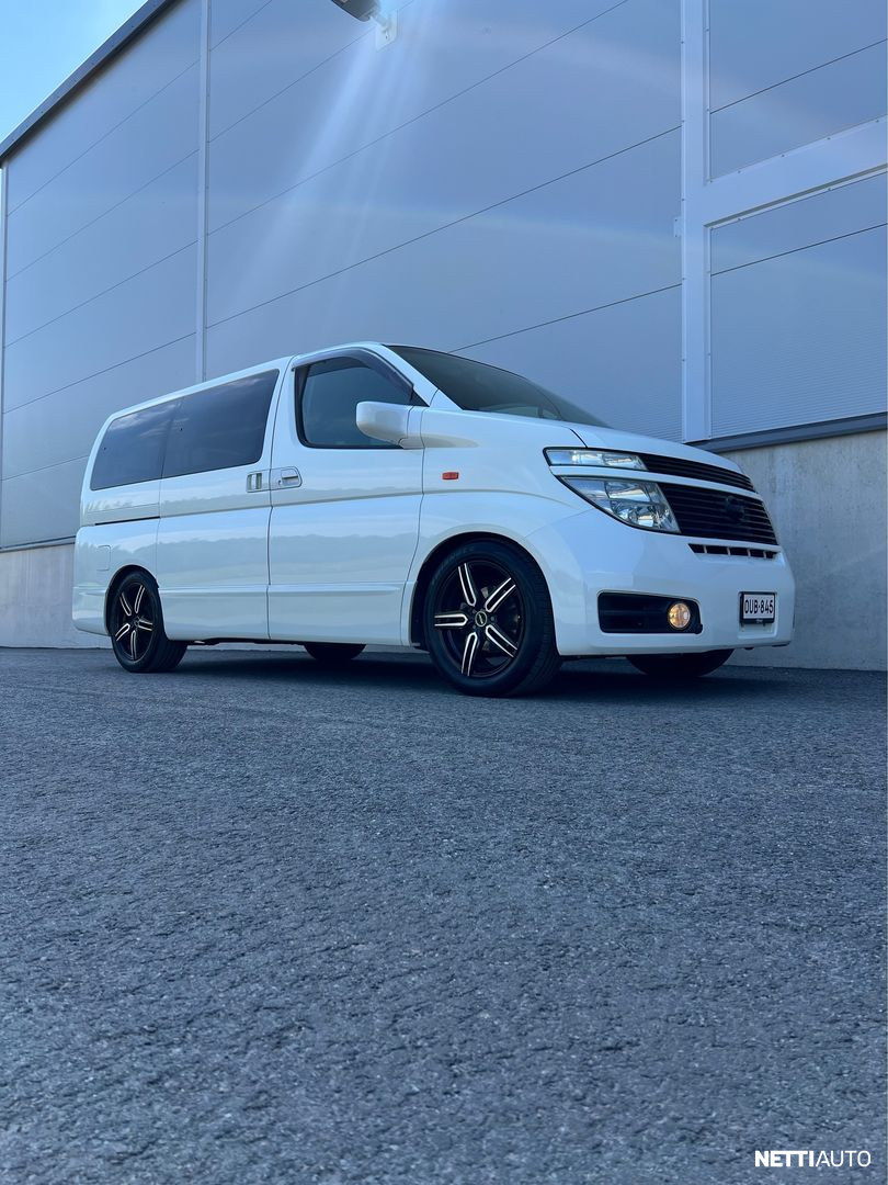 Nissan Elgrand