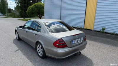 Mercedes-Benz E 200 2003, kuva 2/29
