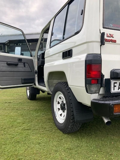 Toyota Land Cruiser 1990, kuva 3/18