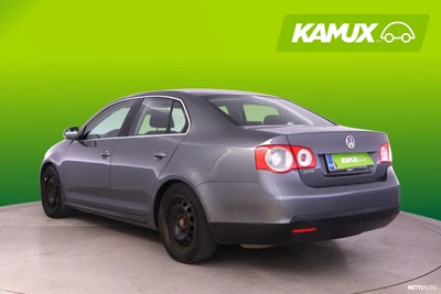 Volkswagen Jetta 2010, photo 5/29