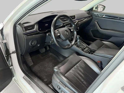 Skoda Superb 2021, kuva 4/4