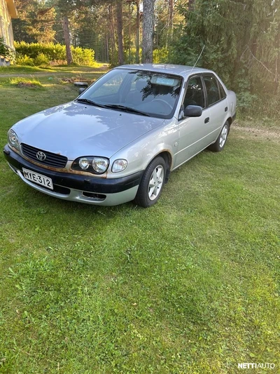 Toyota Corolla 2000, photo 1/12