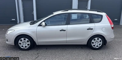Hyundai i30 1.6 Wagon 2009, photo 5/16