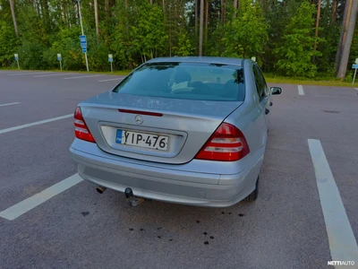 Mercedes-Benz C 2004, photo 4/15