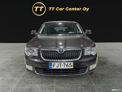 Skoda Superb 2010, photo 3/19