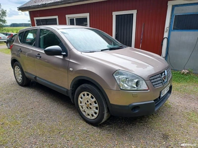 Nissan Qashqai 1,6 Acenta 5MT 4x2 2008, photo 3/20