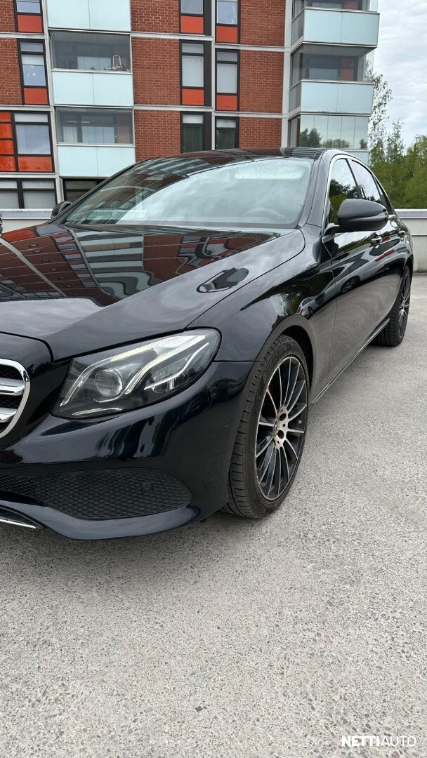 Mercedes-Benz E