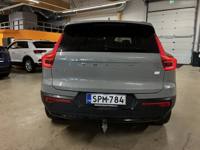 Volvo XC40 T4 TwE Plus Dark 2024, photo 4/22