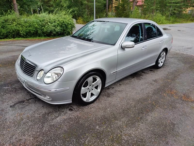 Mercedes-Benz E E 500 2002, kuva 1/9