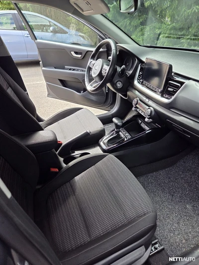Kia Stonic 2021, photo 5/5