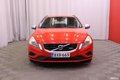 Volvo V60 T3 R-Design 2011, kuva 6/10