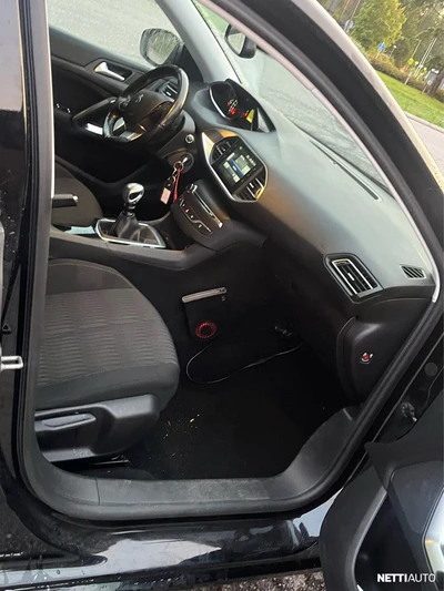 Peugeot 308 SW Active BlueHDi 120 2015, kuva 7/12