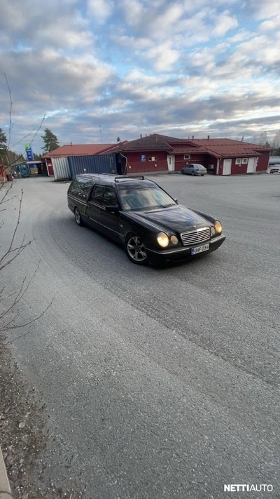 Mercedes-Benz E 2000, kuva 6/19