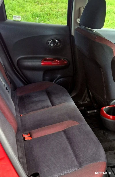Nissan Juke 2011, photo 7/12