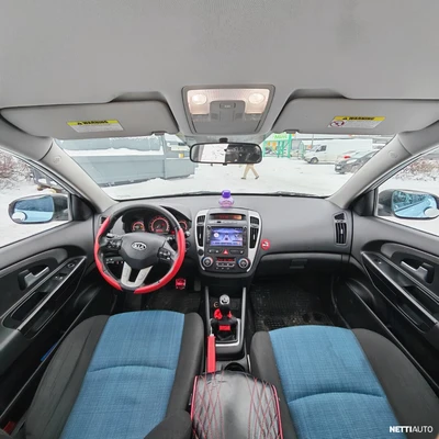 Kia Ceed 2011, kuva 7/9